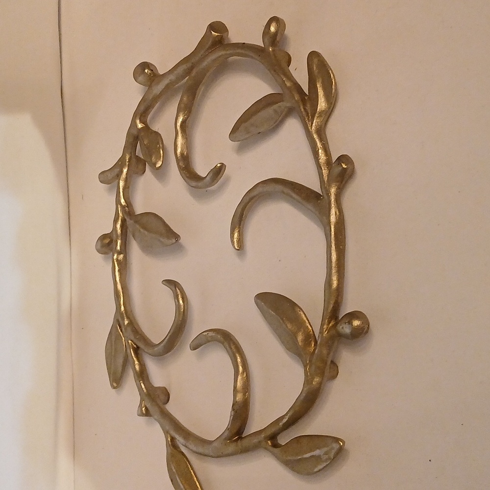 Trivet Micheal Aram Vine Leaf Design